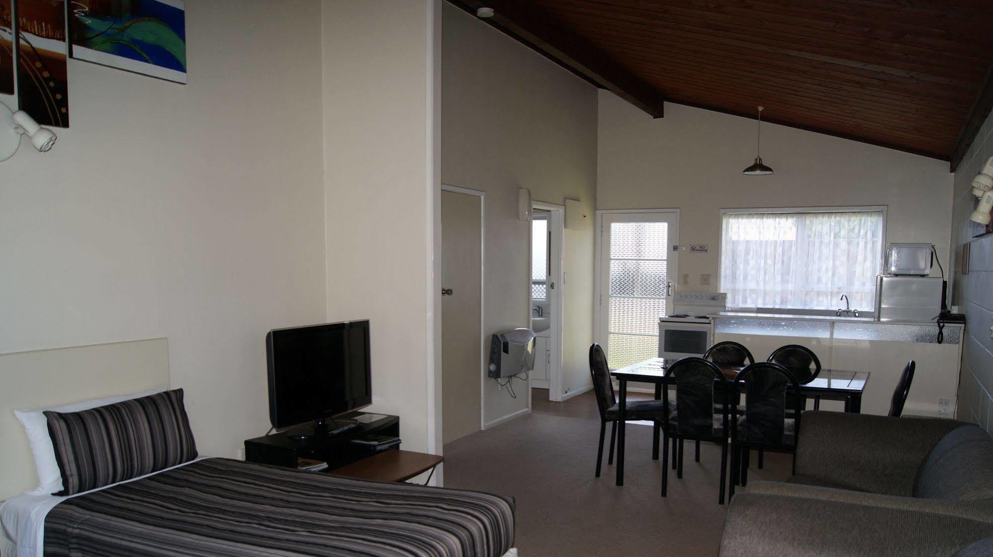 Tourist Court Motel Whakatane Extérieur photo