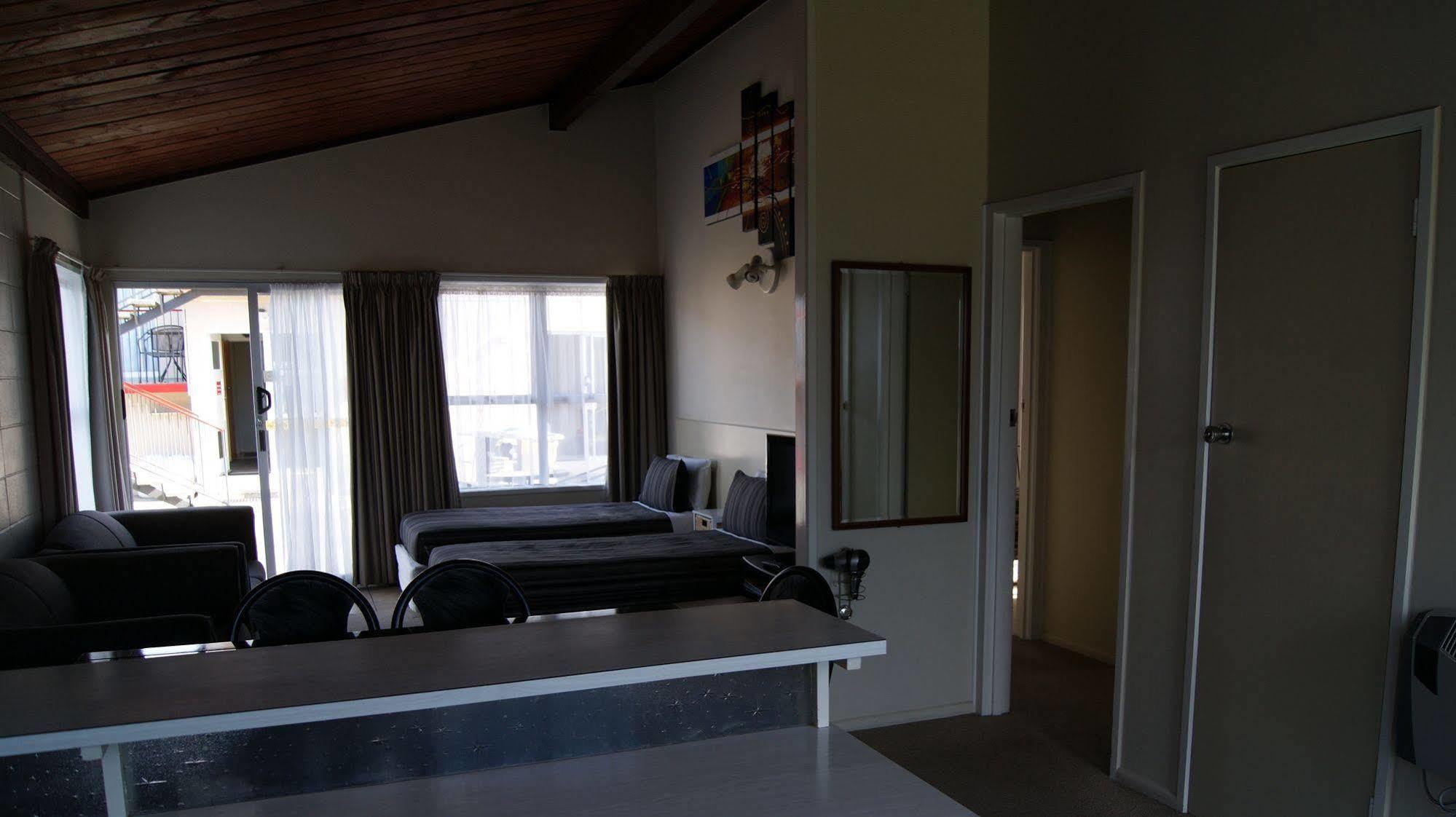 Tourist Court Motel Whakatane Extérieur photo